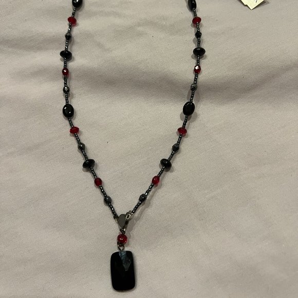 NWT Jones New York Red Black Necklace - Picture 1 of 2